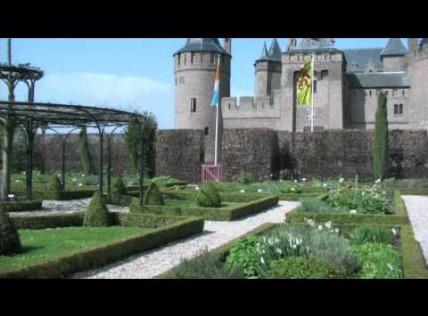 Embedded thumbnail for Castle Muiderslot